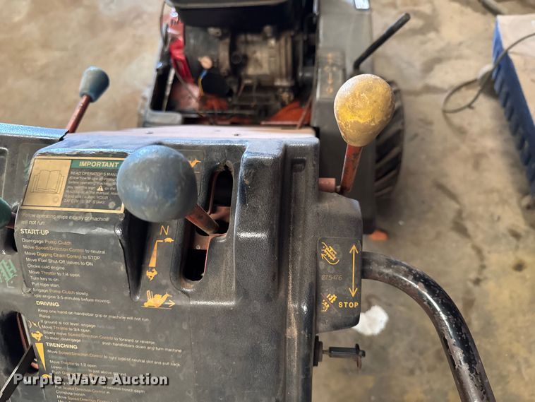 image for item DU9270 Ditch Witch 1020H trencher