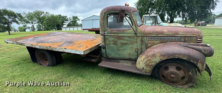 image for item DU9826 Chevrolet flatbed pickup truck