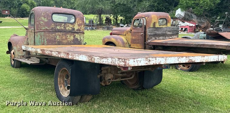 image for item DU9826 Chevrolet flatbed pickup truck