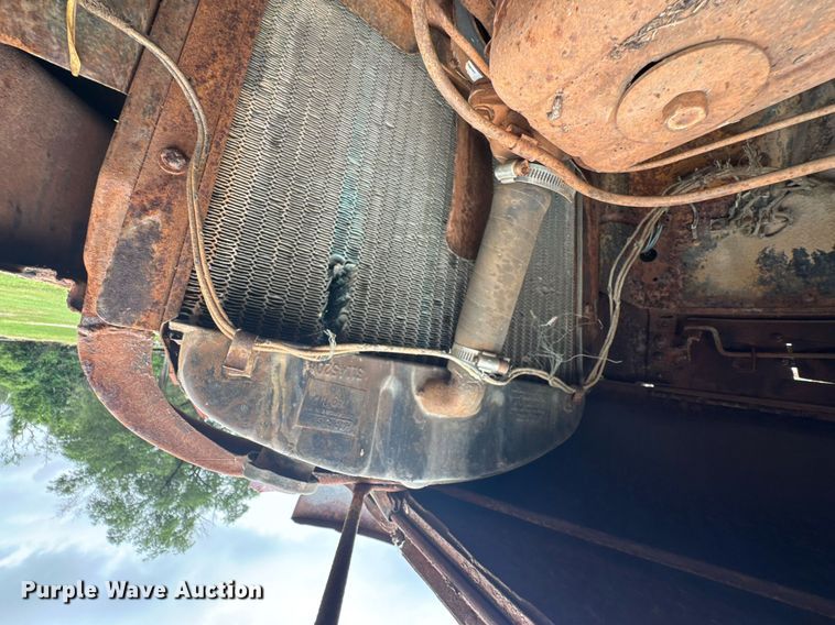 image for item DU9826 Chevrolet flatbed pickup truck