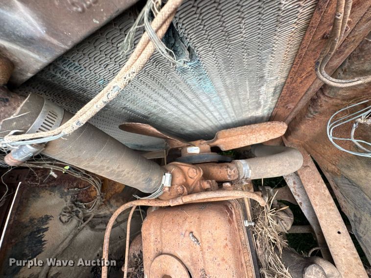 image for item DU9826 Chevrolet flatbed pickup truck