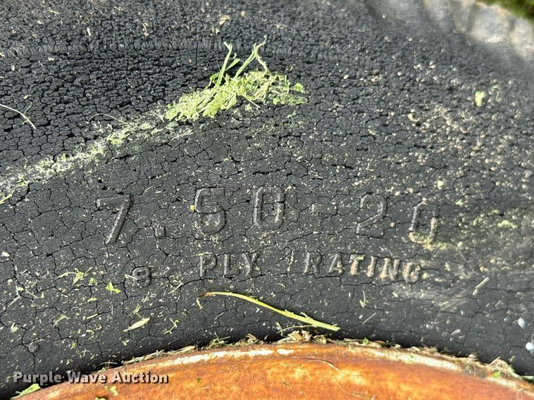 image for item DU9826 Chevrolet flatbed pickup truck