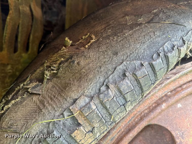 image for item DU9826 Chevrolet flatbed pickup truck