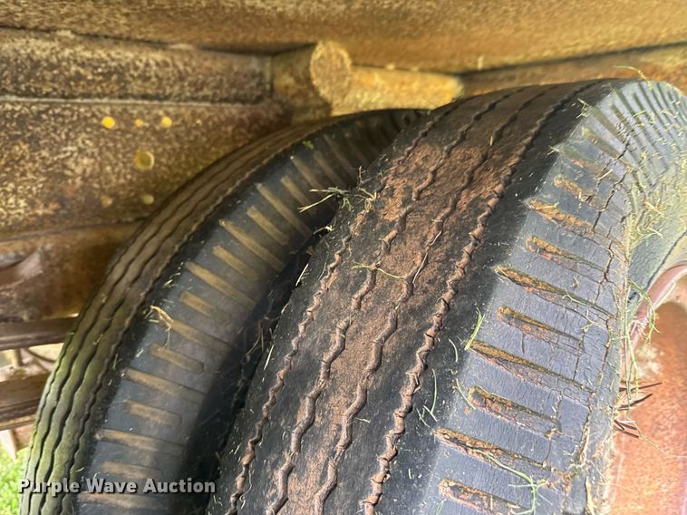 image for item DU9826 Chevrolet flatbed pickup truck