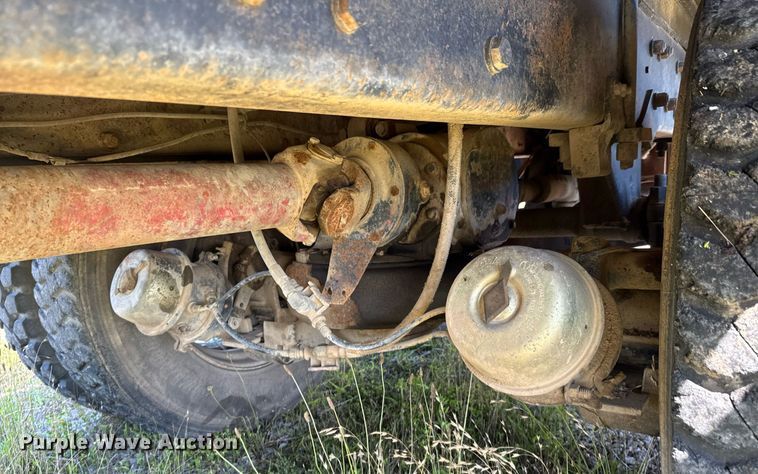 image for item DU9940 1976 Mack RW613 winch truck