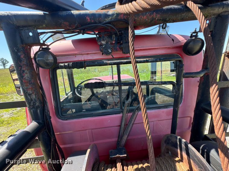 image for item DU9940 1976 Mack RW613 winch truck