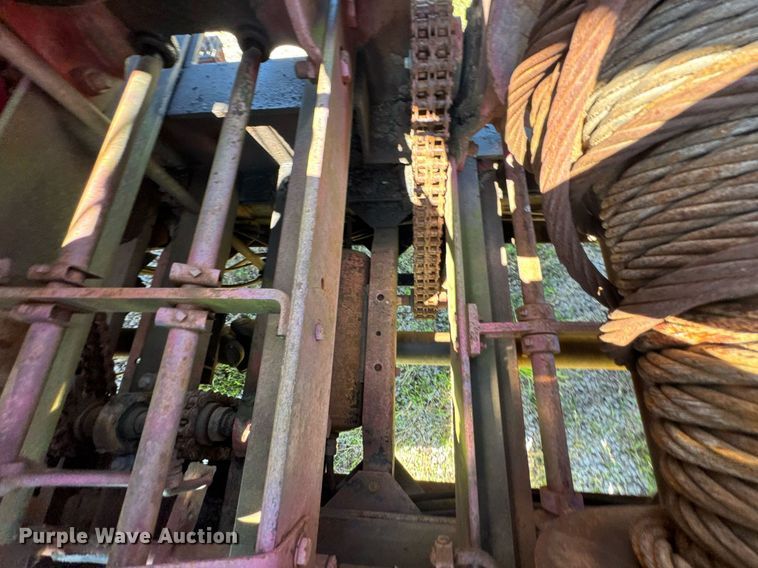 image for item DU9940 1976 Mack RW613 winch truck