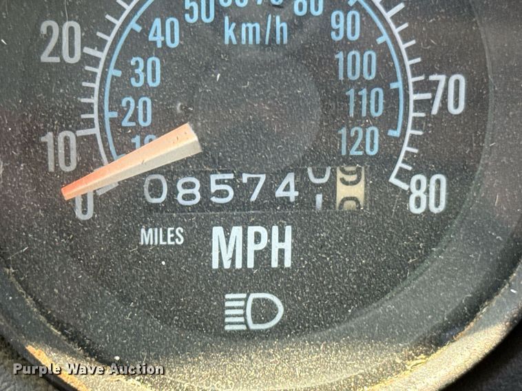 image for item DU9940 1976 Mack RW613 winch truck