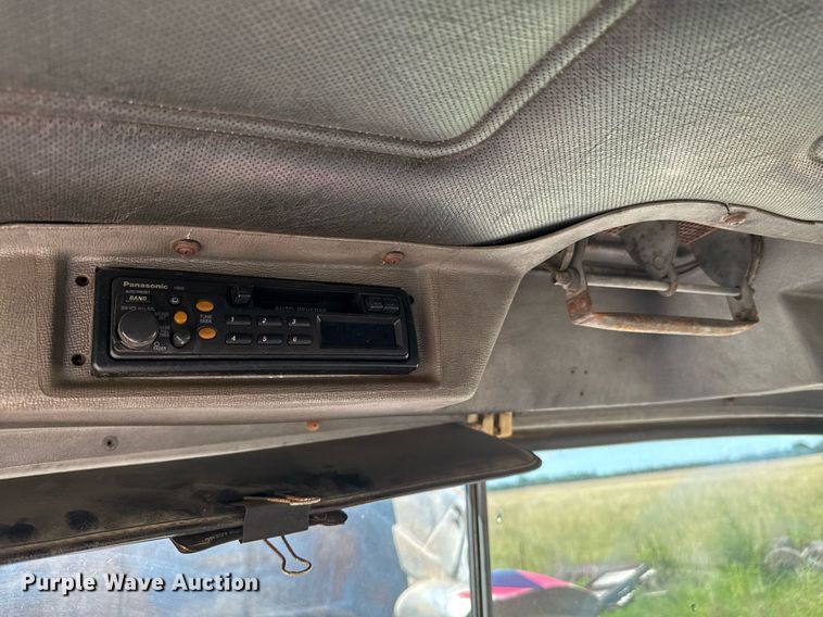 image for item DU9940 1976 Mack RW613 winch truck