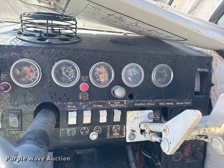 image for item DW2997 1981 Link Belt HSP-25 crane