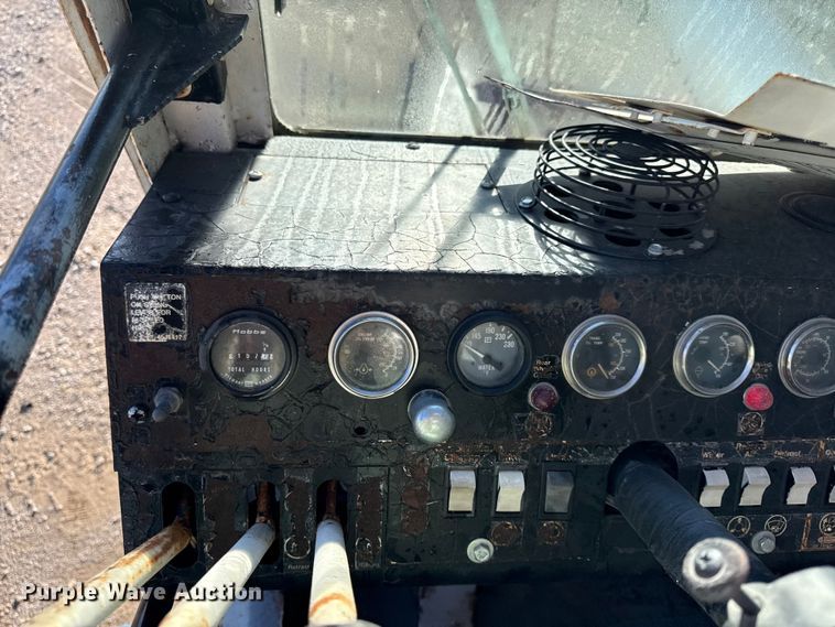 image for item DW2997 1981 Link Belt HSP-25 crane