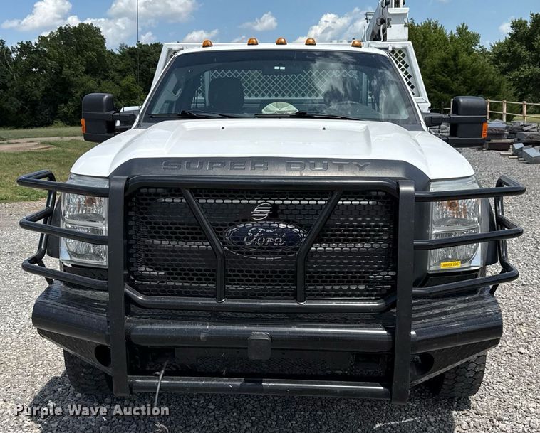 image for item DW5123 2012 Ford F550 utility / service truck