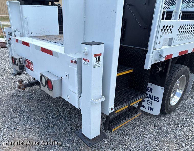 image for item DW5123 2012 Ford F550 utility / service truck