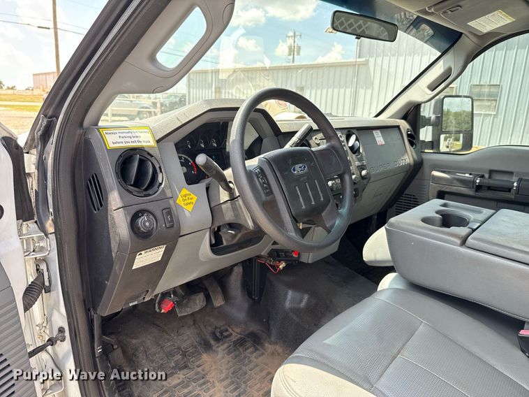 image for item DW5123 2012 Ford F550 utility / service truck