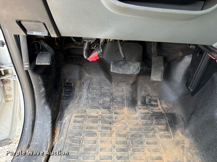 image for item DW5123 2012 Ford F550 utility / service truck