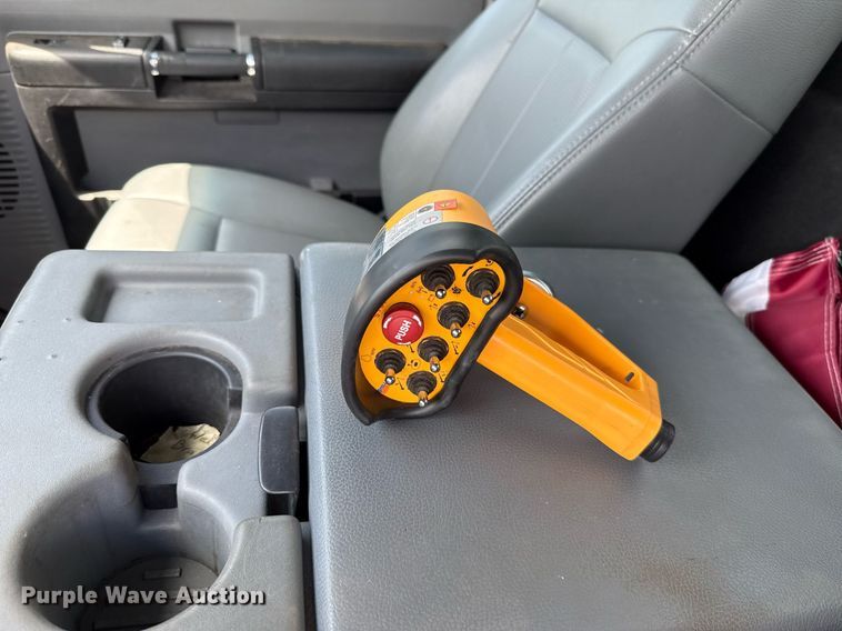 image for item DW5123 2012 Ford F550 utility / service truck