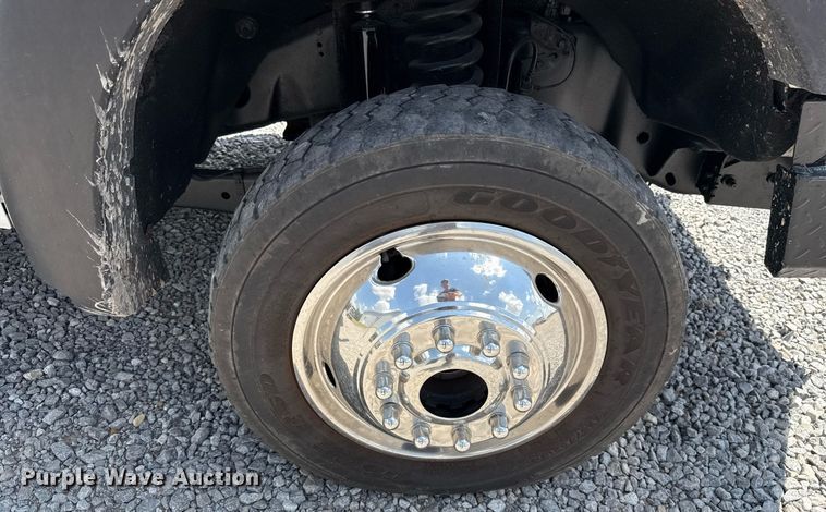 image for item DW5123 2012 Ford F550 utility / service truck