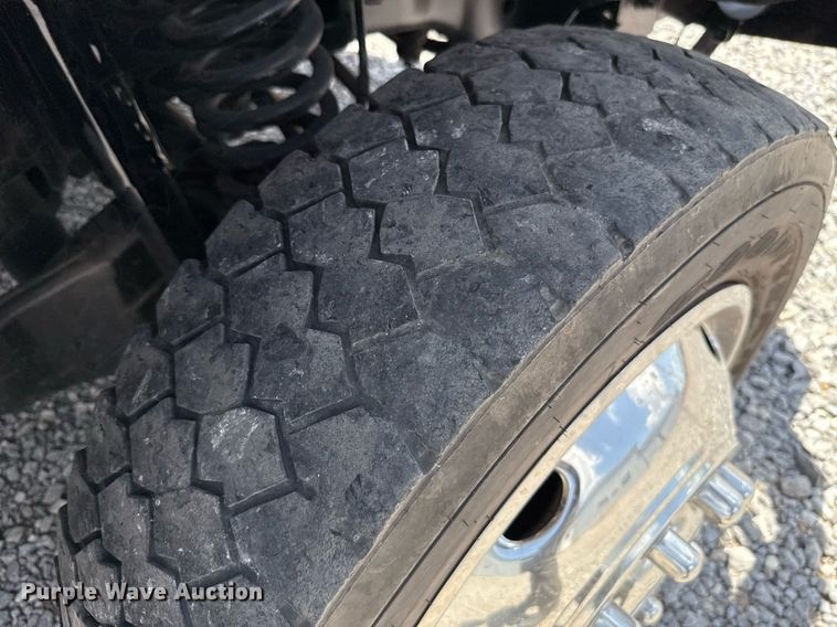 image for item DW5123 2012 Ford F550 utility / service truck