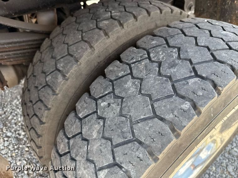 image for item DW5123 2012 Ford F550 utility / service truck