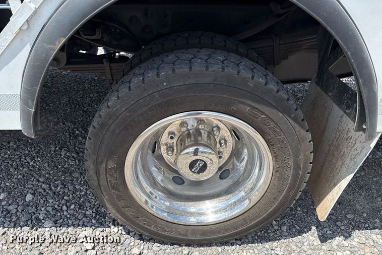 image for item DW5123 2012 Ford F550 utility / service truck