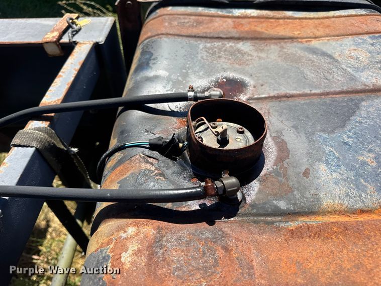 image for item DW6574 Hood Loaders S-182 grapple trailer