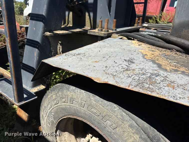 image for item DW6574 Hood Loaders S-182 grapple trailer