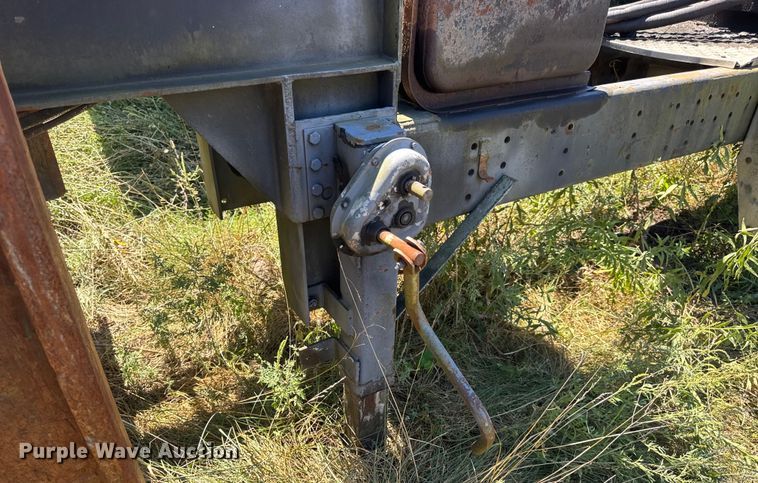 image for item DW6574 Hood Loaders S-182 grapple trailer