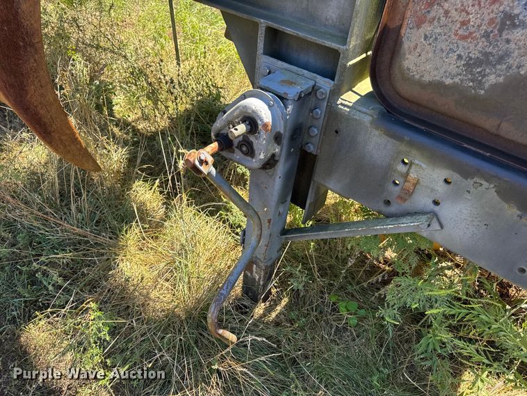 image for item DW6574 Hood Loaders S-182 grapple trailer