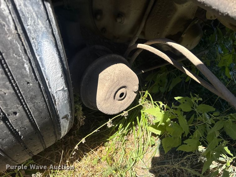 image for item DW6574 Hood Loaders S-182 grapple trailer