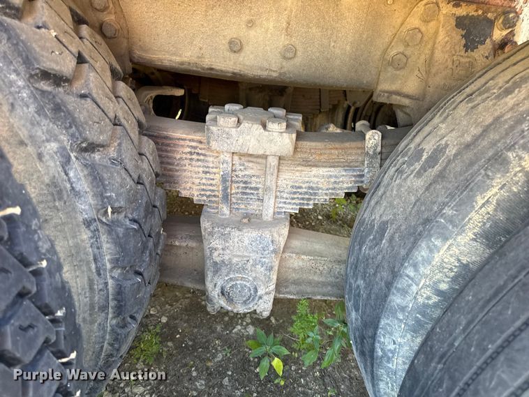 image for item DW6574 Hood Loaders S-182 grapple trailer