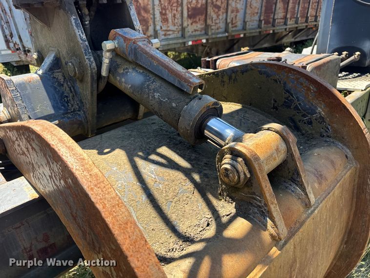 image for item DW6574 Hood Loaders S-182 grapple trailer