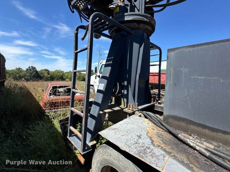 image for item DW6574 Hood Loaders S-182 grapple trailer