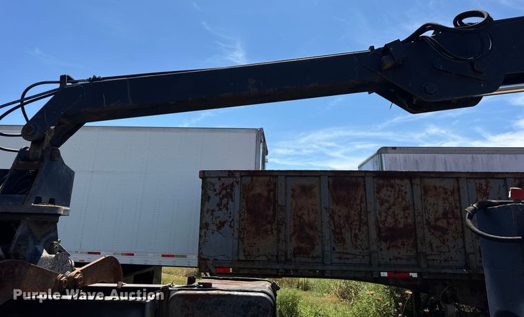 image for item DW6574 Hood Loaders S-182 grapple trailer