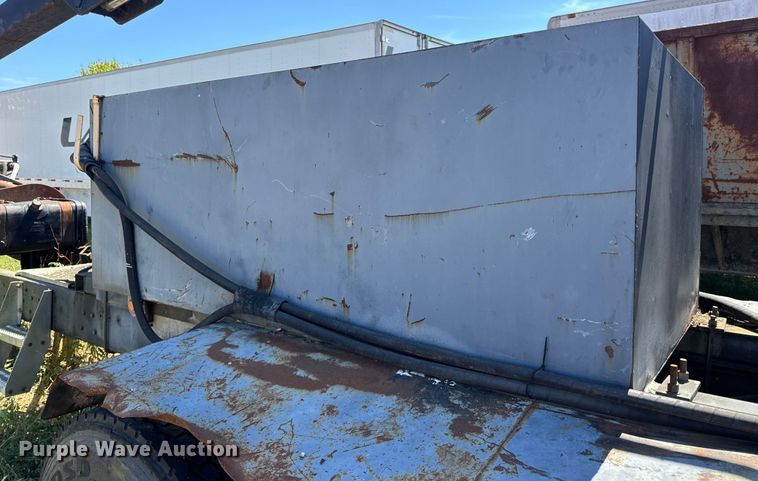 image for item DW6574 Hood Loaders S-182 grapple trailer