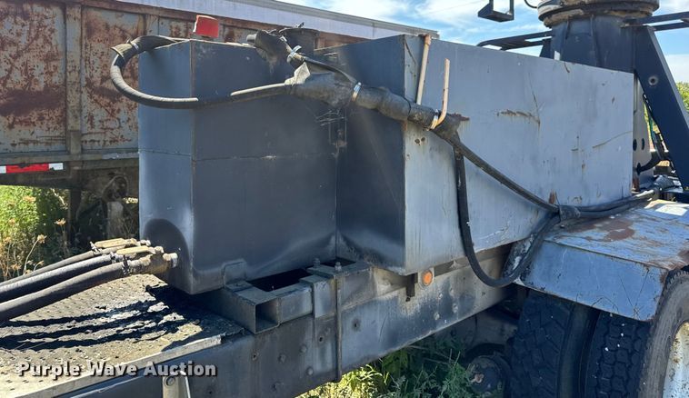 image for item DW6574 Hood Loaders S-182 grapple trailer