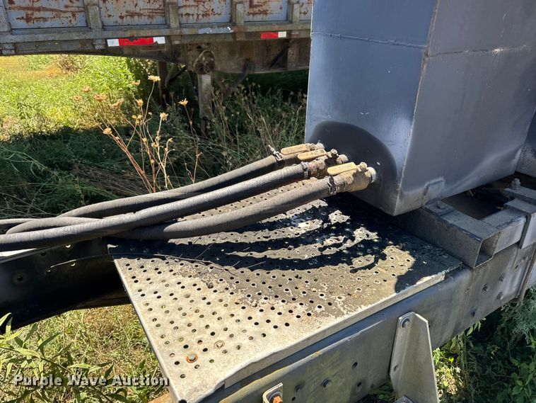 image for item DW6574 Hood Loaders S-182 grapple trailer