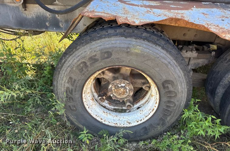 image for item DW6574 Hood Loaders S-182 grapple trailer