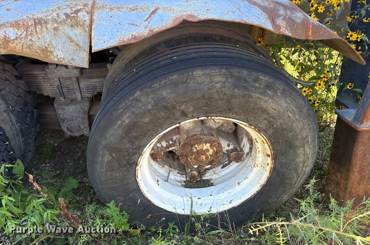 image for item DW6574 Hood Loaders S-182 grapple trailer