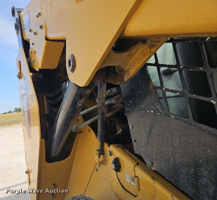 image for item DW6580 2021 Caterpillar 289D3 tracked skid steer loader