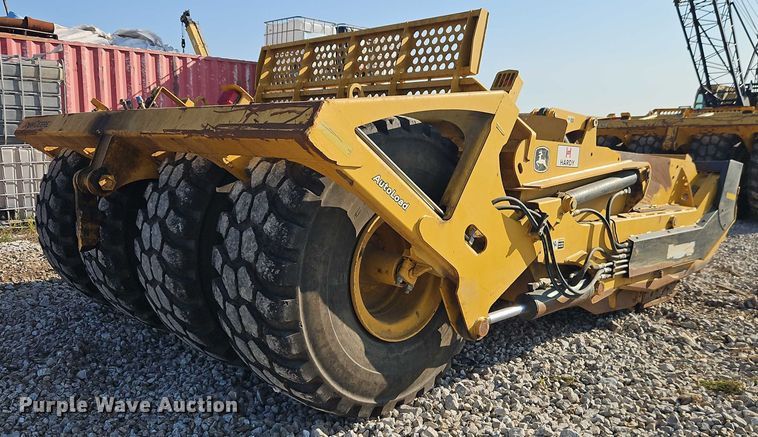 image for item DW6590 2016 John Deere 2112DC scraper