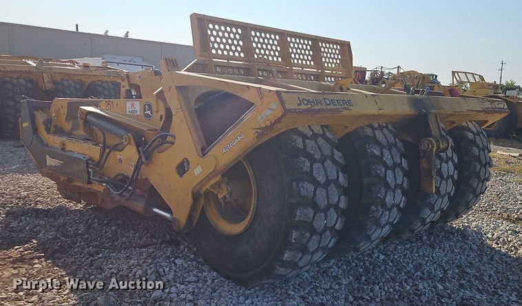 image for item DW6590 2016 John Deere 2112DC scraper