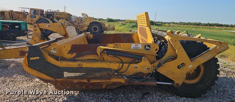 image for item DW6590 2016 John Deere 2112DC scraper