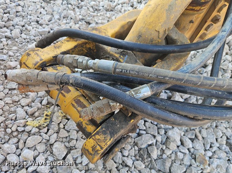 image for item DW6590 2016 John Deere 2112DC scraper