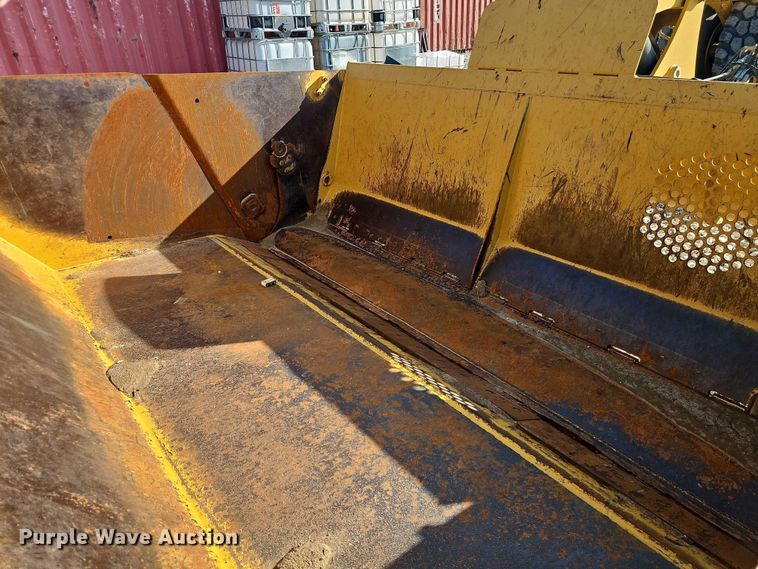 image for item DW6590 2016 John Deere 2112DC scraper