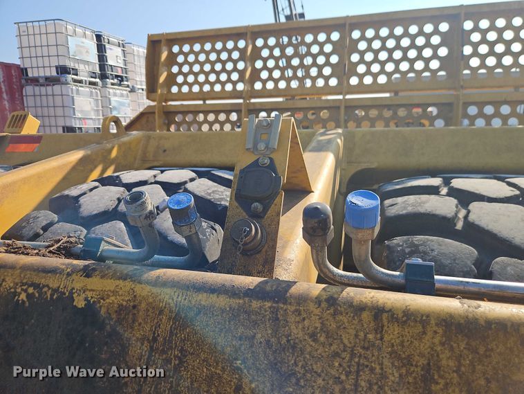 image for item DW6590 2016 John Deere 2112DC scraper