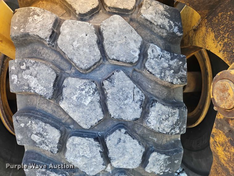 image for item DW6590 2016 John Deere 2112DC scraper