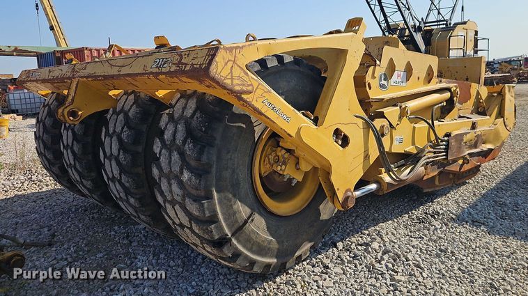 image for item DW6591 2012 John Deere 2112C scraper