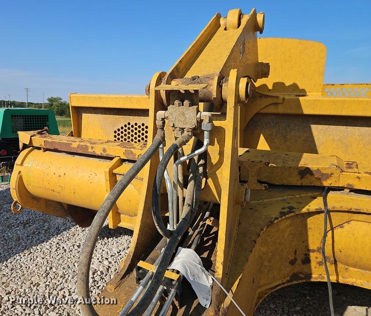 image for item DW6591 2012 John Deere 2112C scraper