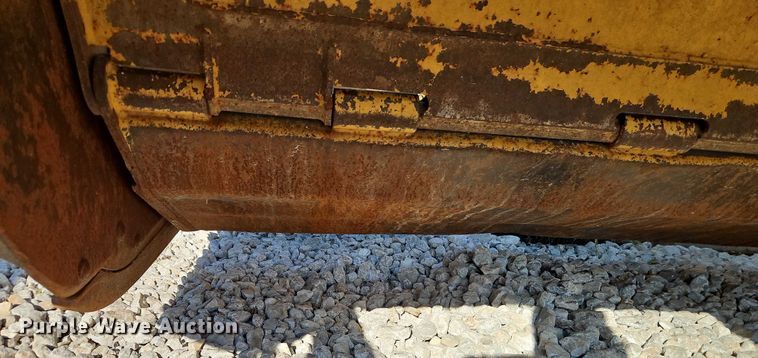 image for item DW6591 2012 John Deere 2112C scraper