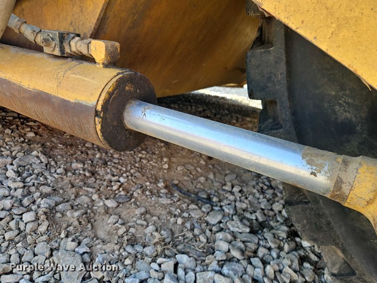 image for item DW6591 2012 John Deere 2112C scraper